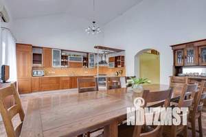 Дом 520м&sup2;, 2-этажный, посуточно, 