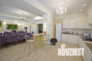 Дом 550м², 3-этажный, посуточно, 