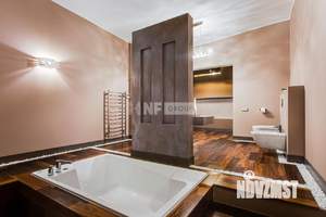 Коттедж 946м&sup2;, 2-этажный, на длительный срок, 