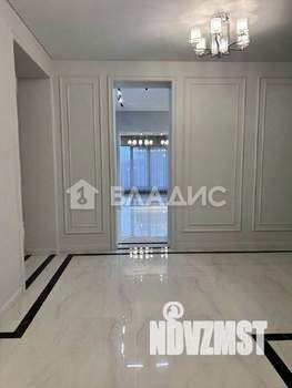 Дом 1300м², 3-этажный, на длительный срок, 