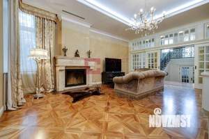 Дом 800м², 2-этажный, на длительный срок, 