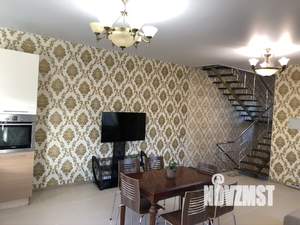 Таунхаус 140м², 3-этажный, на длительный срок, 