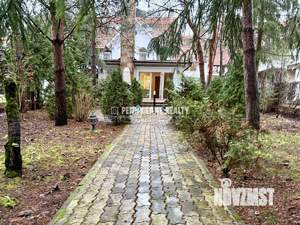 Таунхаус 364м&sup2;, 2-этажный, на длительный срок, 