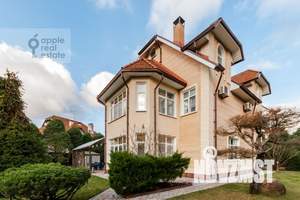 Дом 320м², 3-этажный, на длительный срок, 