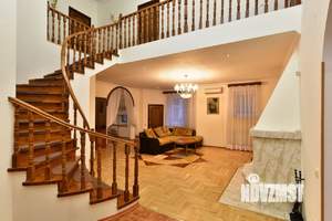 Коттедж 450м², 2-этажный, на длительный срок, 