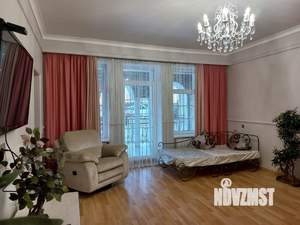 Дом 600м², 3-этажный, посуточно, 