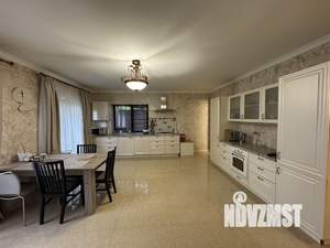 Коттедж 420м&sup2;, 2-этажный, на длительный срок, 