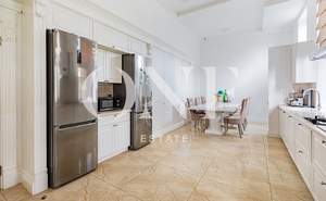 Дом 1660м², 3-этажный, на длительный срок, 