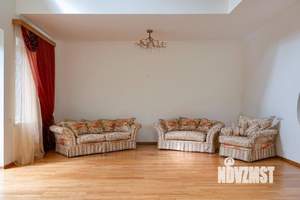 Коттедж 370м², 3-этажный, на длительный срок, 