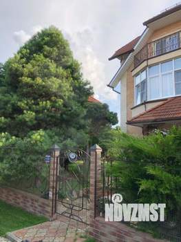 Коттедж 500м&sup2;, 2-этажный, на длительный срок, 