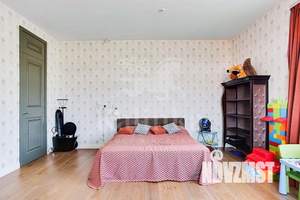 Дом 1000м&sup2;, 2-этажный, на длительный срок, 