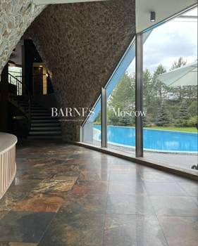 Дом 409м², 4-этажный, на длительный срок, 