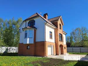 Дом 220м², 3-этажный, на длительный срок, 