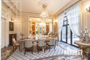 Дом 860м&sup2;, 3-этажный, на длительный срок, 