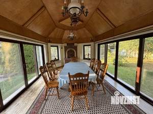 Коттедж 350м&sup2;, 3-этажный, на длительный срок, 