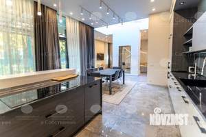 Таунхаус 385м&sup2;, 2-этажный, на длительный срок, 