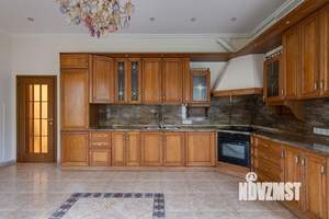 Коттедж 370м², 3-этажный, на длительный срок, 