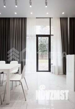 Дом 382м&sup2;, 2-этажный, на длительный срок, 