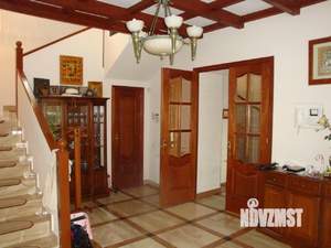 Коттедж 550м², 2-этажный, на длительный срок, 