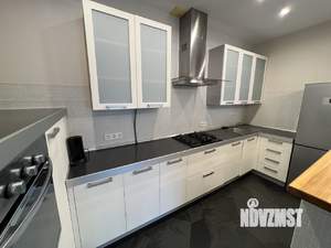 Дом 220м², 3-этажный, на длительный срок, 
