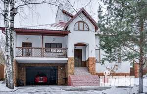 Дом 500м&sup2;, 3-этажный, посуточно, 