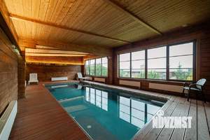 Дом 1000м&sup2;, 2-этажный, посуточно, 