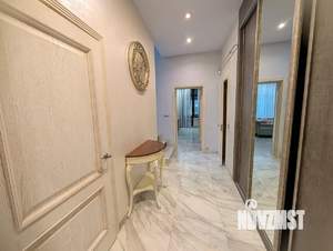 Таунхаус 190м², 3-этажный, на длительный срок, 