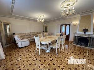 Коттедж 200м², 3-этажный, на длительный срок, 