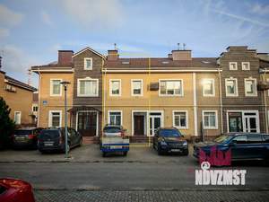 Таунхаус 150м², 3-этажный, на длительный срок, 