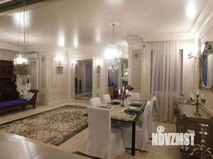 Таунхаус 365м&sup2;, 3-этажный, на длительный срок, 