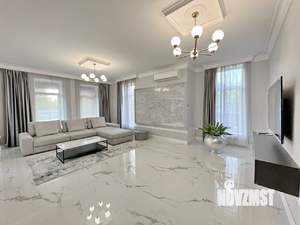 Коттедж 300м², 2-этажный, на длительный срок, 