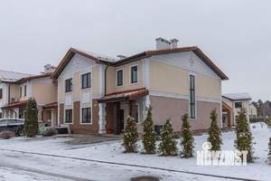 Таунхаус 200м², 2-этажный, на длительный срок, 