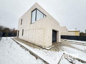 Дом 244м², 2-этажный, на длительный срок, 