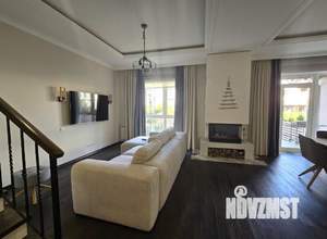 Таунхаус 200м², 2-этажный, на длительный срок, 