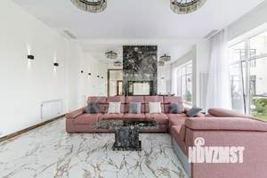 Дом 1300м&sup2;, 3-этажный, на длительный срок, 