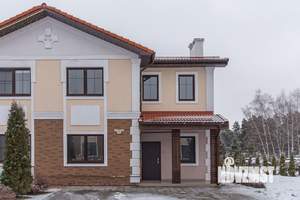 Таунхаус 200м², 2-этажный, на длительный срок, 