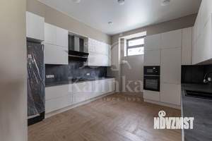 Дом 800м&sup2;, 2-этажный, на длительный срок, 