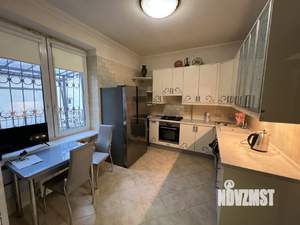 Дом 220м², 2-этажный, на длительный срок, 