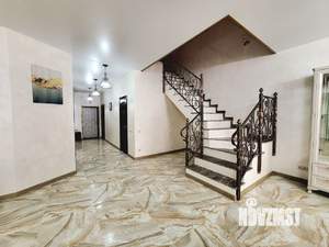 Таунхаус 222м², 2-этажный, на длительный срок, 