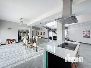 Коттедж 800м², 3-этажный, на длительный срок, 