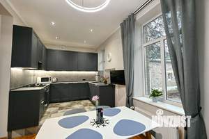 Дом 250м², 2-этажный, на длительный срок, 