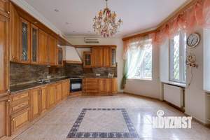 Коттедж 370м², 3-этажный, на длительный срок, 