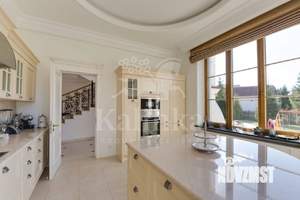 Дом 632м&sup2;, 3-этажный, на длительный срок, 