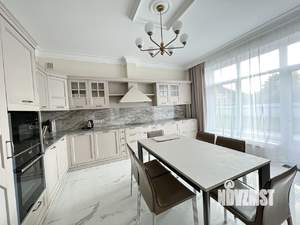 Коттедж 320м², 2-этажный, на длительный срок, 