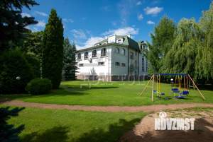 Дом 1400м², 3-этажный, посуточно, 