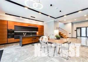 Дом 540м², 2-этажный, на длительный срок, 