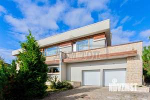 Дом 1000м², 2-этажный, посуточно, 