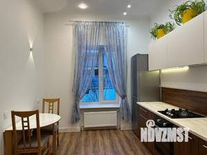 Дом 200м², 2-этажный, на длительный срок, 