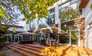 Дом 446м², 3-этажный, на длительный срок, 