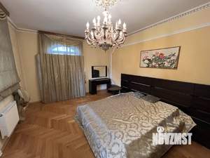 Дом 210м², 3-этажный, на длительный срок, 